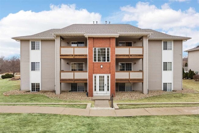 property at 2432 Rushmore Dr