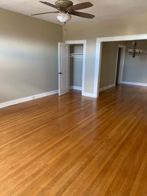 700 N Roan St in Johnson City, TN - Building Photo - Building Photo