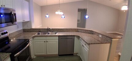 4045 Crockers Lake Blvd in Sarasota, FL - Building Photo - Building Photo