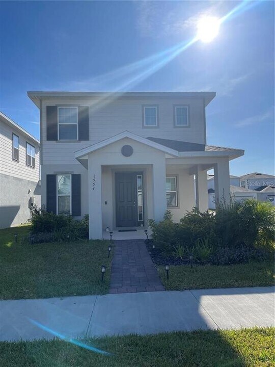 3954 Great Smokey Wy in Apopka, FL - Building Photo