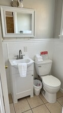 107 Elyria St, Unit Studio #1 in Lodi, OH - Foto de edificio - Building Photo