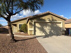 2194 W Burlwood Way in Tucson, AZ - Building Photo
