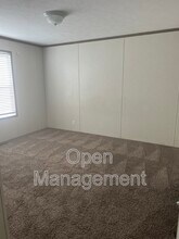 825 1st Ave E in West Fargo, ND - Building Photo - Building Photo