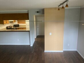 550 Orange Ave, Unit 137 in Long Beach, CA - Building Photo - Building Photo