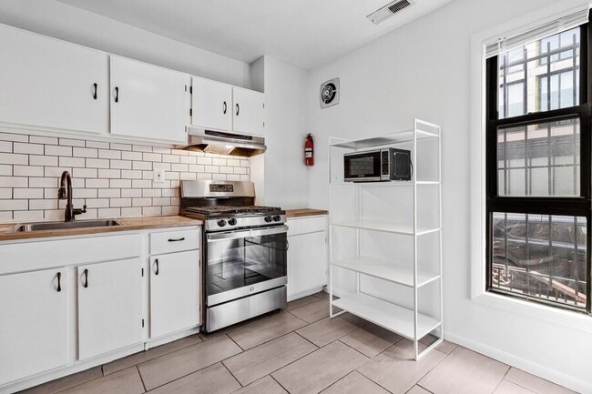 property at 1345 Riggs St NW