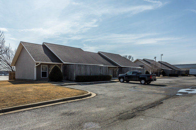 Highland Park Apartments in Jonesboro, AR - Building Photo - Building Photo