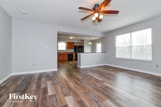 3638 Miesha Dr in Indianapolis, IN - Foto de edificio - Building Photo