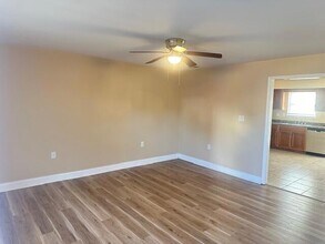 1615 Manchester Trail NE in Cleveland, TN - Foto de edificio - Building Photo