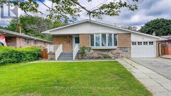 10 Shoreview Dr in Toronto, ON - Building Photo