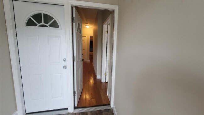 2132 Hughes Ave in Bronx, NY - Building Photo - Building Photo
