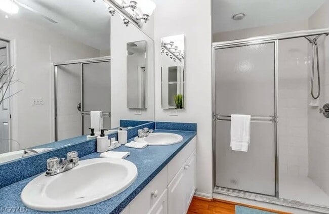 property at 915 SW 1st Terrace