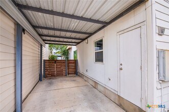 704 N Cherry St in San Antonio, TX - Building Photo - Building Photo