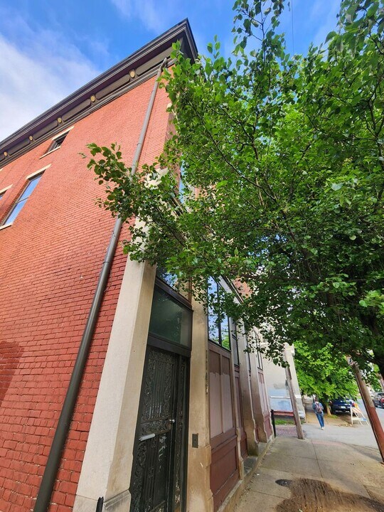 114 St Catherine St in Louisville, KY - Building Photo
