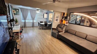 3600 S Le Jeune Rd in Miami, FL - Building Photo - Building Photo