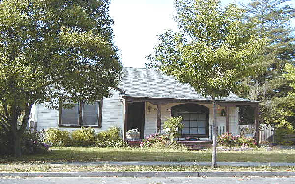 2744 Pine St in Napa, CA - Foto de edificio - Building Photo