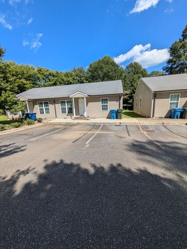 property at 949 14th St SE