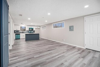 4208 Houx St-Unit -B in Bacliff, TX - Building Photo - Building Photo
