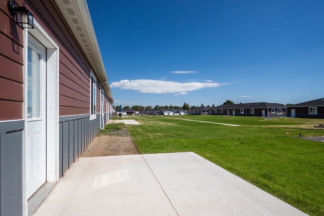 Prosser Patio Home Apartments in Cheyenne, WY - Foto de edificio - Building Photo