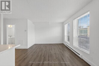 215 Danforth Ave in Toronto, ON - Building Photo - Building Photo