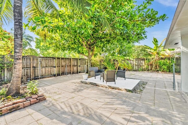 1515-1517 NW 8th Ave in Fort Lauderdale, FL - Building Photo - Building Photo