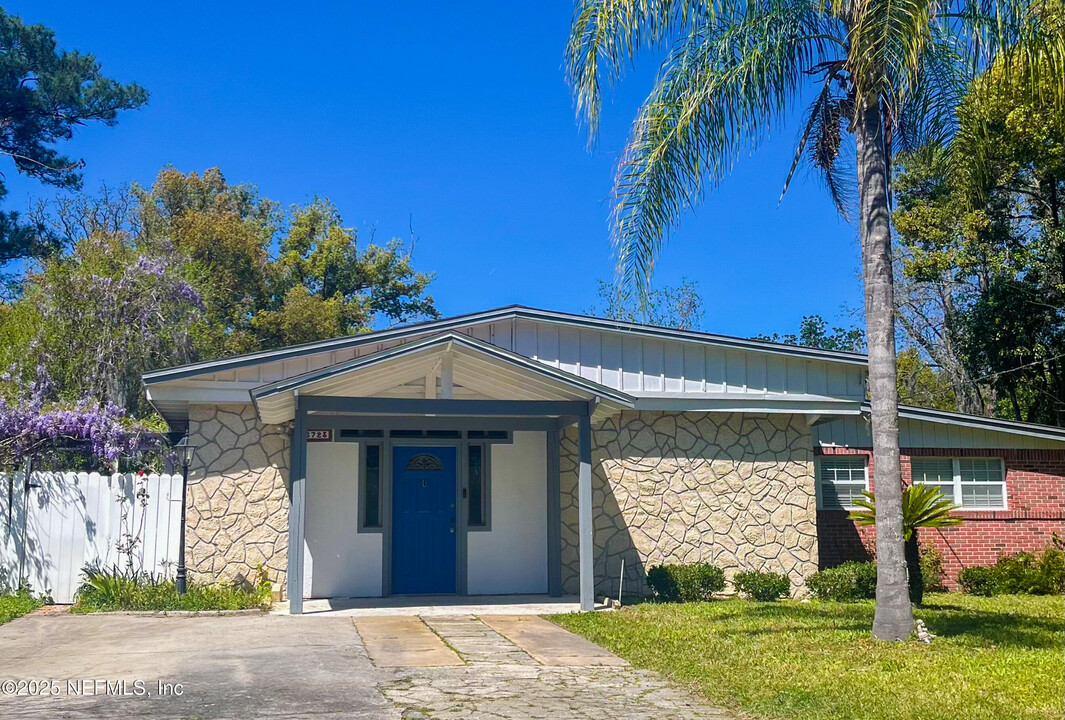 6723 Cherbourg Ave S in Jacksonville, FL - Building Photo