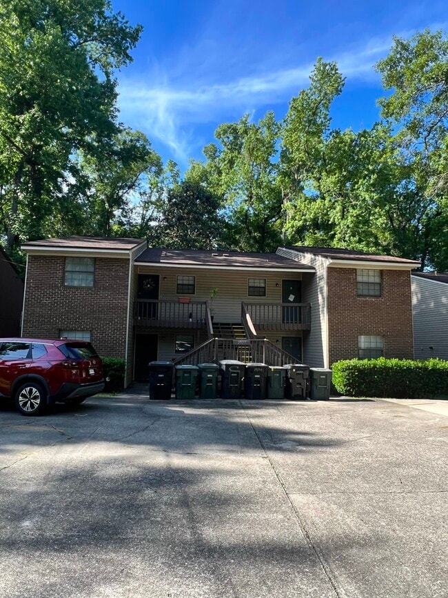 property at 2927 Woodrich Dr
