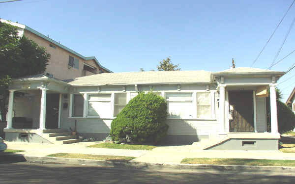 1631-1637 1/2 E Florida St in Long Beach, CA - Foto de edificio