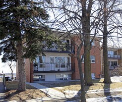 9 Terryellen Cres in Toronto, ON - Building Photo