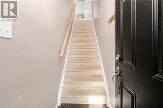 604 Woodlawn Rd E in Guelph, ON - Building Photo - Building Photo