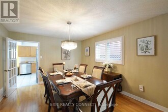 1380 Windrush Dr in Oakville, ON - Building Photo - Building Photo