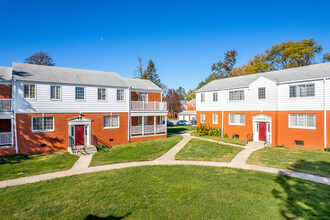 Franklin Court Apartments in Des Moines, IA - Building Photo - Building Photo