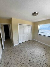 1040 SW 7th St in Miami, FL - Building Photo - Building Photo