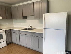 311 Puuhue Pl in Honolulu, HI - Building Photo - Building Photo