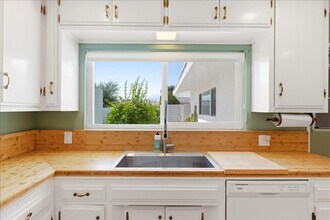 9750 Valencia Dr in Desert Hot Springs, CA - Building Photo - Building Photo