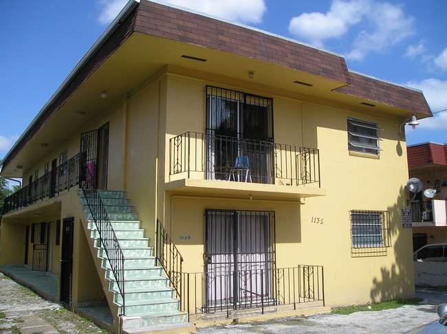 1135 NW 6th St in Miami, FL - Building Photo - Building Photo