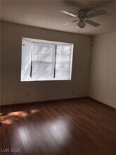 5080 Jeffreys St in Las Vegas, NV - Building Photo - Building Photo