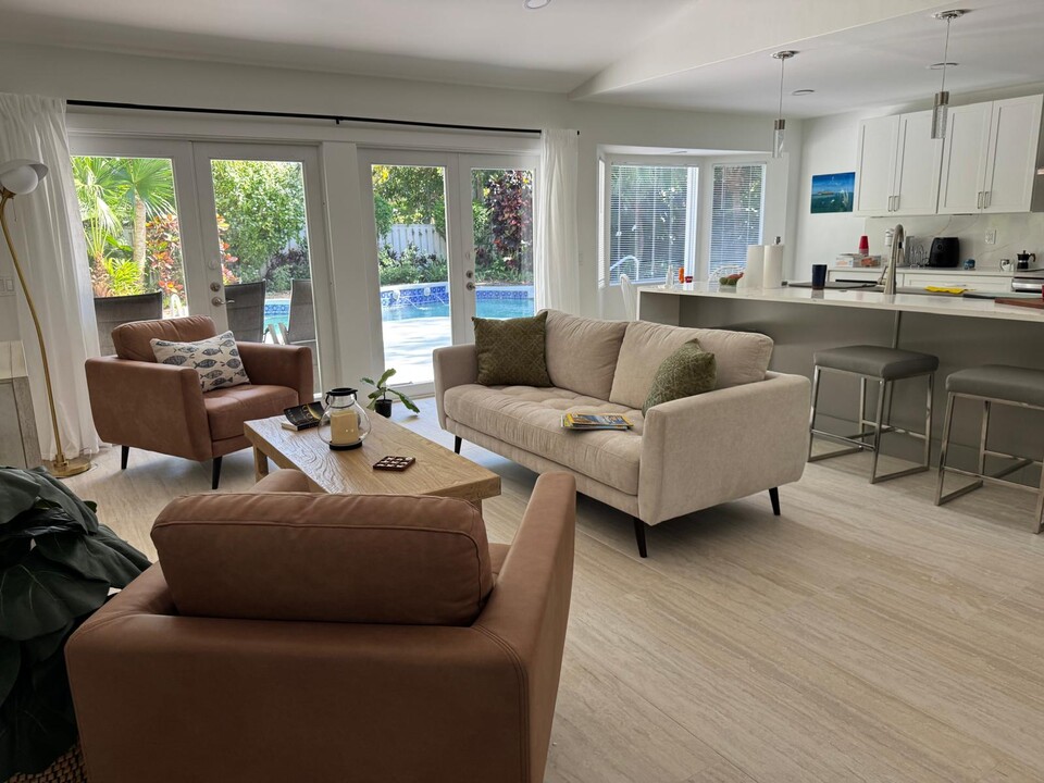 1048 Orchid Oak Dr in Vero Beach, FL - Building Photo