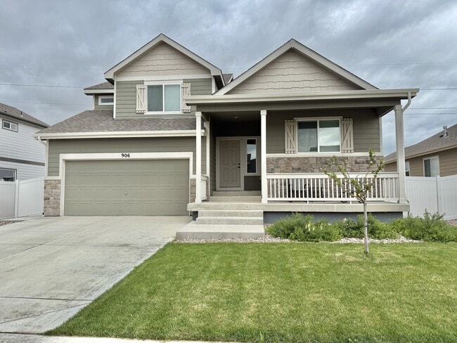 property at 906 Ashbrook Dr