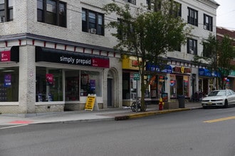 56-58 Main St in South River, NJ - Foto de edificio - Building Photo