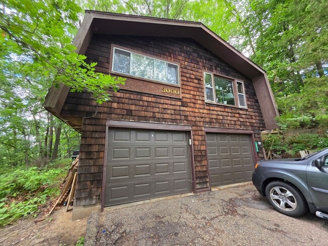property at 3000 La Salle St