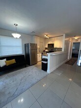 2920 NW 11th Pl in Fort Lauderdale, FL - Building Photo - Building Photo