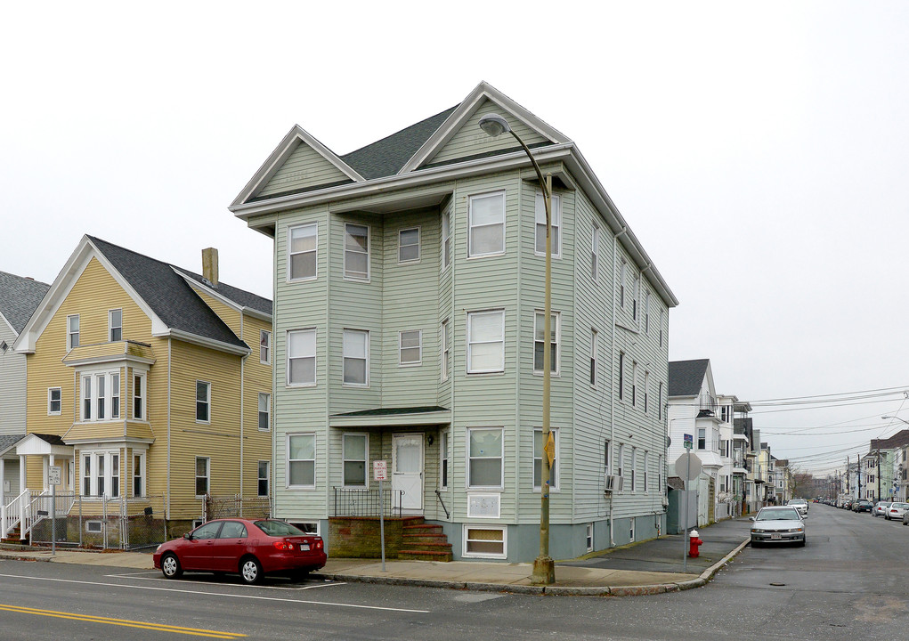 59 County St in New Bedford, MA - Building Photo