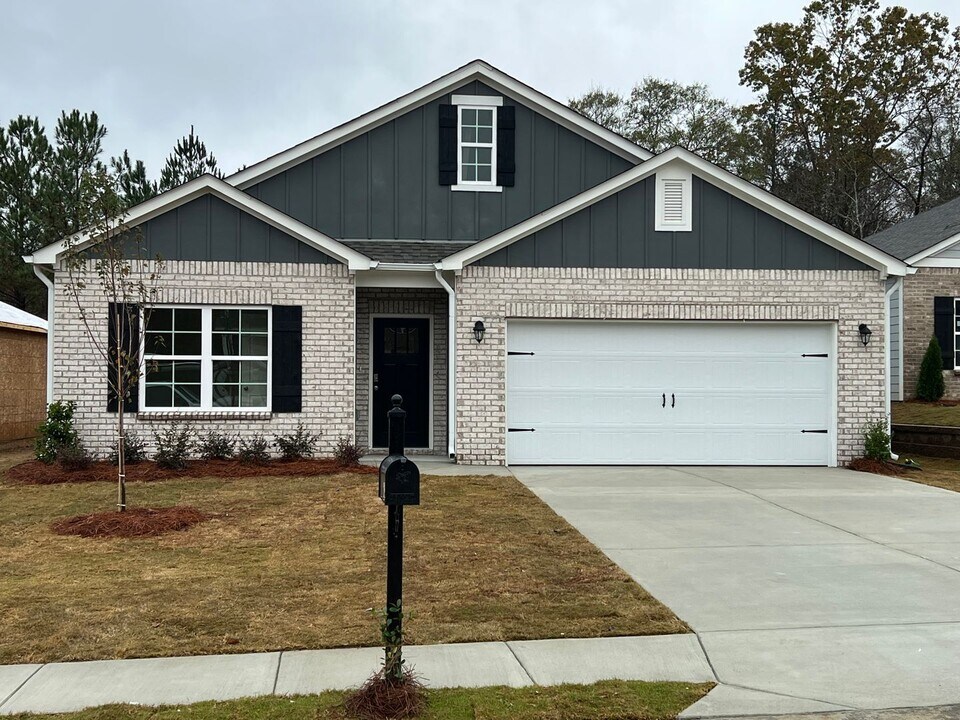 195 sussex Rd in Odenville, AL - Building Photo