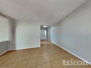 3076 Cascades Trail SE in Rio Rancho, NM - Foto de edificio - Building Photo