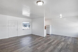 7271 Gary Ave in Miami Beach, FL - Foto de edificio - Building Photo