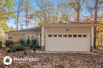 707 Southland Rd in Huntersville, NC - Foto de edificio - Building Photo