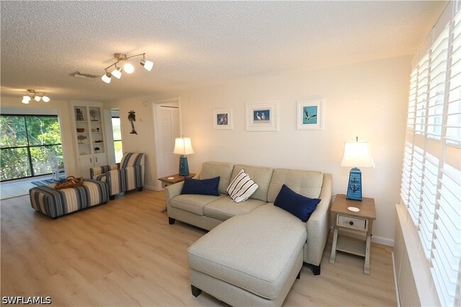 property at 611 E Palm Ave