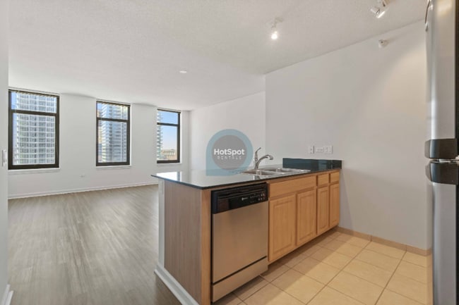 property at 373 N Desplaines St