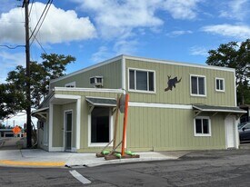 133 NE Main St in Winston, OR - Building Photo