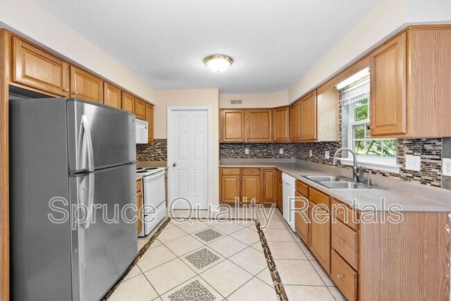 property at 8 Cilantro Ct